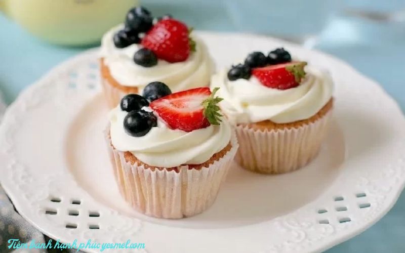 Bí Quyết Làm Bánh Cupcake Đẹp Mắt và Thơm Ngon